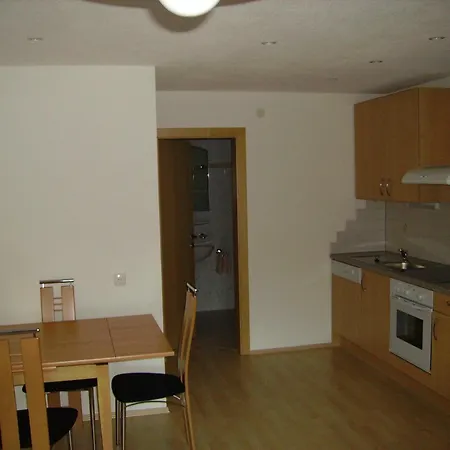 Lea Apartment *